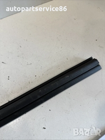 Задна лява лайсна за стъкло черна интериор за Peugeot 4007 2.2 HDI (2009), снимка 3 - Части - 53648266