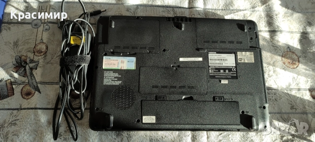 Лаптоп Toshiba Satellite A355, снимка 3 - Лаптопи за дома - 52801981