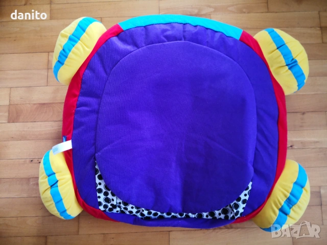 Playgro Игрален център със светлини и звуци ПЛЮШЕНА КОЛА, снимка 3 - Детски шезлонги - 53788954