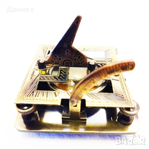 Бронзов компас със слънчев часовник., снимка 2 - Морски сувенири - 43052014