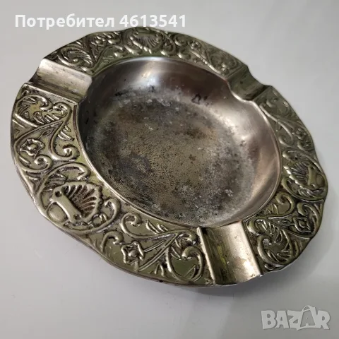 Автентичен соц пепелнин от епохата на социализма с три гнезда, снимка 2 - Антикварни и старинни предмети - 55899899
