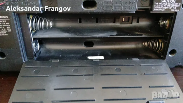 SONY CFS - W365S - двукасетъчен STEREO радиокасетофон, снимка 12 - Радиокасетофони, транзистори - 55737793