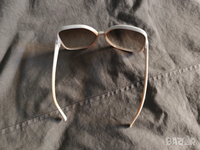 Продавам Ретро /винтидж слънчеви очила, снимка 10 - Слънчеви и диоптрични очила - 39811460