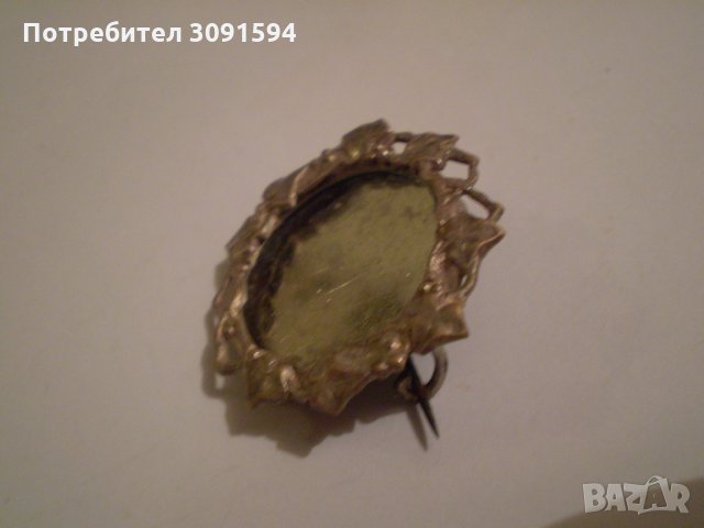Винтидж дамска брошка тип пандетив може да се сложи снимка