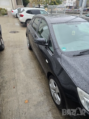 Opel Astra 2012, снимка 3 - Автомобили и джипове - 52328813