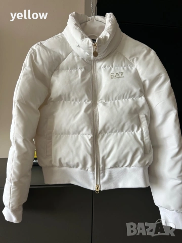 Зимно бяло яке Armani 