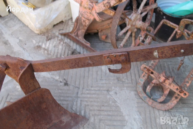 Стар плуг, снимка 5 - Антикварни и старинни предмети - 50918057
