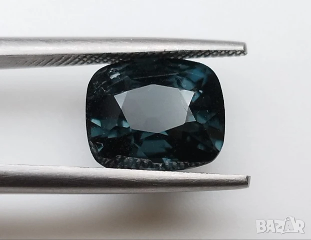 Шпинел в екзотичен цвят - 2.55кт.! Сертифициран! Нов!