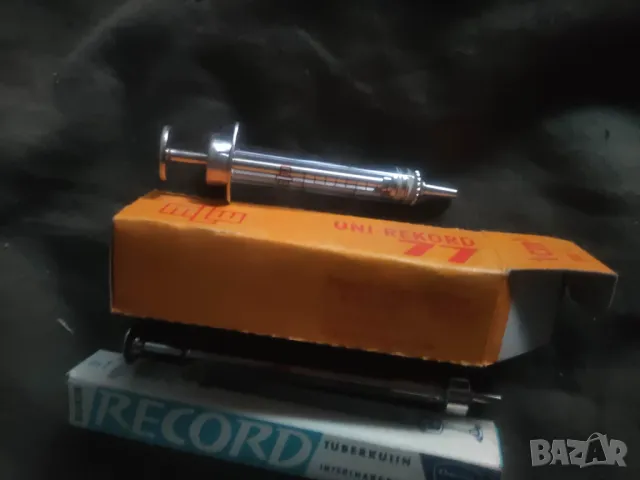 Продавам винтидж стъклени спринцовки , снимка 9 - Антикварни и старинни предмети - 49144201