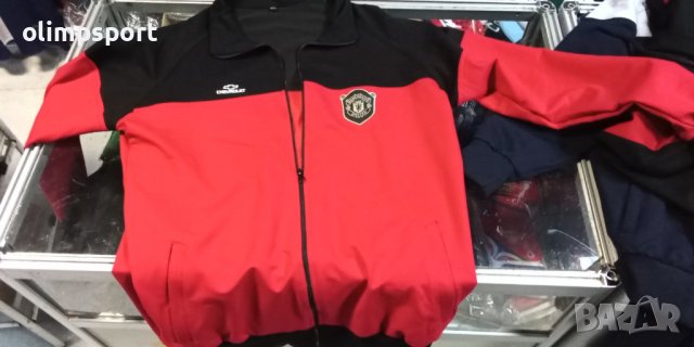 спортен екип Manchester United нов , снимка 1 - Спортни дрехи, екипи - 39129454