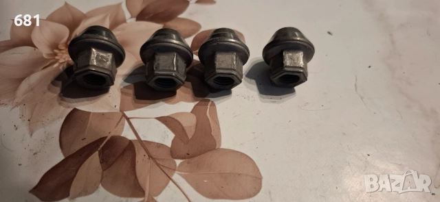 Гайки за джанти Волво, снимка 2 - Аксесоари и консумативи - 52670070