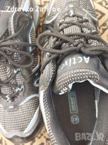 Спортни обувки 42 номер, снимка 3 - Спортно елегантни обувки - 36195059