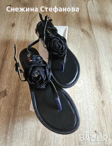 Дамски сандали