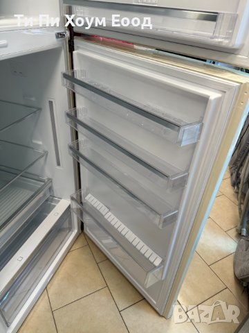 Хладилник с фризер SMEG FAB50RCRB5 десни панти, 80 см Total No Frost, снимка 7 - Хладилници - 41339719