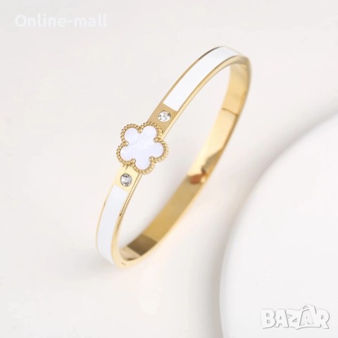 Луксозна дамска гривна с детелина и кристали Van Cleef, различни цветове, снимка 6 - Гривни - 52424654