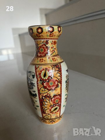 Китайска ваза от порцелан, снимка 2 - Вази - 42434965