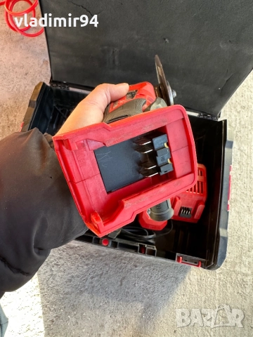 Milwaukee безчетков ъглошлайф, снимка 6 - Ъглошлайфи - 52934709