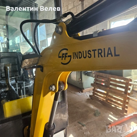 нов китайски мини багер ME 16, снимка 12 - Индустриална техника - 53535519