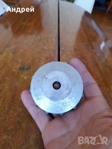 Стара капачка за резервоар #2, снимка 2 - Антикварни и старинни предмети - 42025896