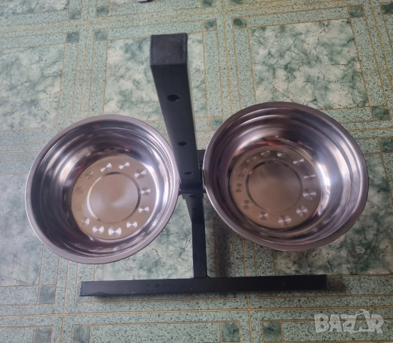 Двойна регулируема поставка за хранене с две купи по 0.7л., снимка 2 - За кучета - 51625821