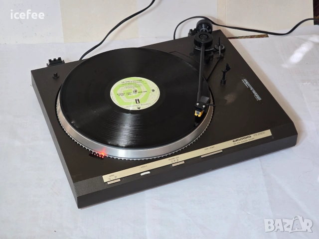 Grundig PS 2500 стерео грамофон, снимка 4 - Грамофони - 53778324