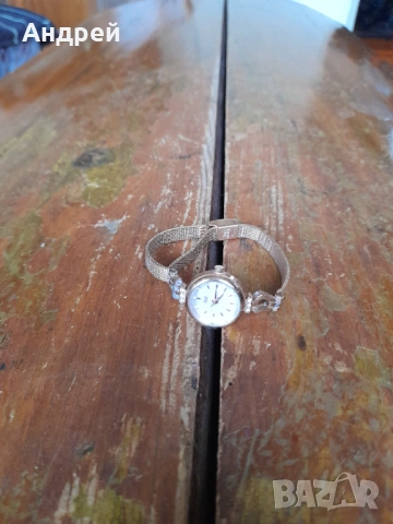 Стар часовник QST