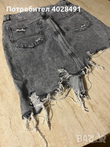 Пола Bershka, снимка 4 - Поли - 52101636