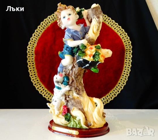 Порцеланова статуетка момче,куче,VH Collection. , снимка 2 - Статуетки - 51571569