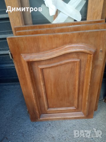 Чекмеджета и вратички от шкаф, снимка 4 - Секции и витрини - 42568218