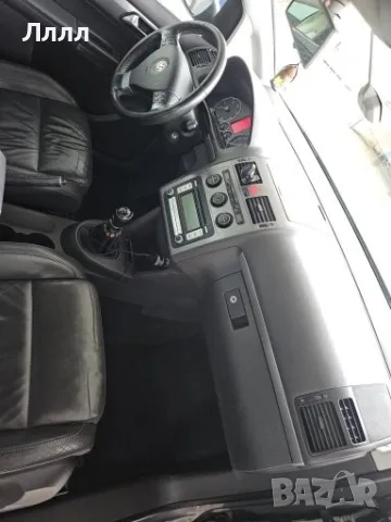 vw touran 2tdi BMM 140h.p., снимка 3 - Автомобили и джипове - 56150494