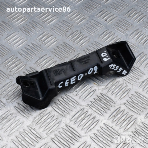 Дясна странична конзола за предна броня за KIA Ceed 1.6 CRDi (2008) 86518-1H000, снимка 3 - Части - 53234068