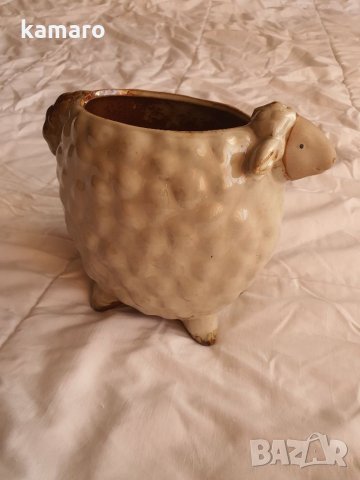 голяма керамична ваза овца