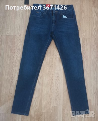 нови мъжки дънки  HUGO Boss размер Л