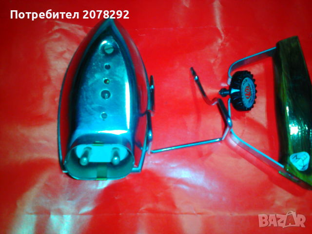 Малка,туристическа ютия от 80-те години на 20-ти век., снимка 2 - Ютии - 44780087