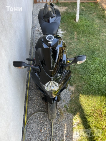 SUZUKI GSXR 750 BLACK EDITION, снимка 2 - Мотоциклети и мототехника - 53707523