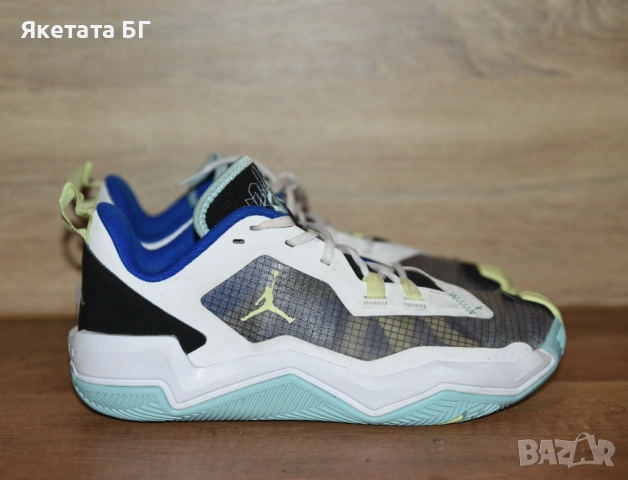 Air Jordan Nike оригинални маратонки размер 42