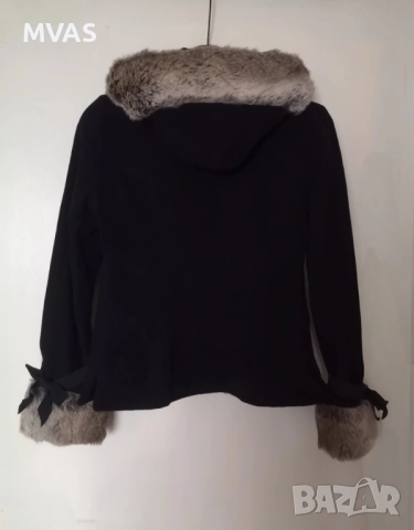 Дамска черна къса шуба с косъм и качулка S M размер , снимка 2 - Якета - 51860779
