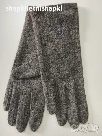 Дамски ръкавици фина вълна - 50