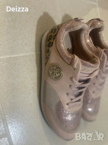 Оригинални маратонки на Guess, снимка 3 - Маратонки - 52416048