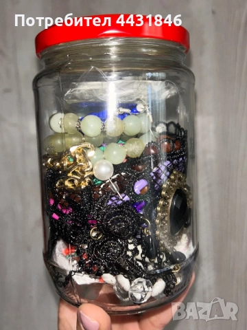 Буркан с бижута, снимка 3 - Бижутерийни комплекти - 51533500
