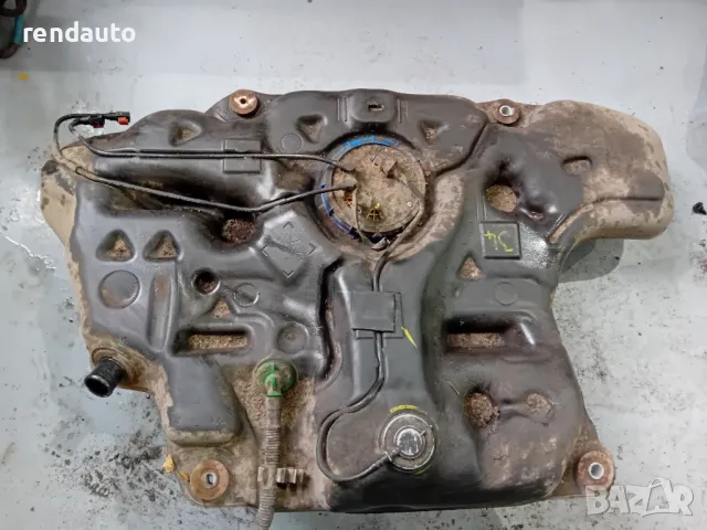 77001-05050 77100-05210 Резервоар Toyota Avensis Station Wagon T27 Face 2012-2015