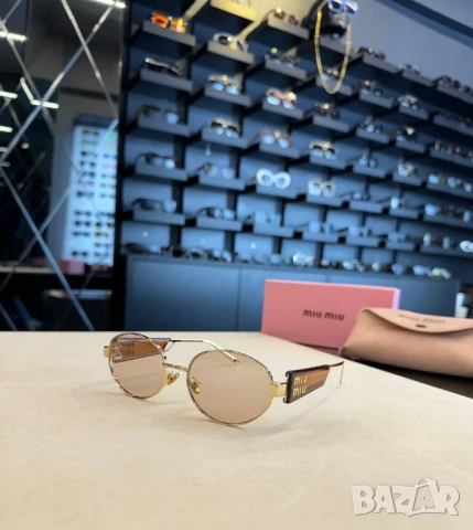 очила с черен обикновен калъф и ув защита prada lacoste miu miu , снимка 2 - Слънчеви и диоптрични очила - 50834628