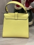 Жълта чанта Guess, снимка 3