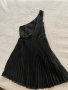 Черна рокля с едно рамо, снимка 1 - Рокли - 41419686