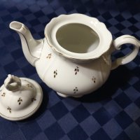 Голям порцеланов бароков чайник - СИП , снимка 3 - Сервизи - 42612610
