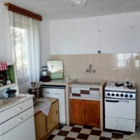 Продавам къща в Родопите  с.Турян, снимка 3 - Къщи - 34311117