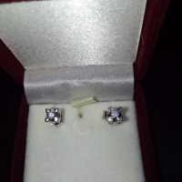 18 к.  с диаманти  италиански златни  обеци , снимка 1 - Обеци - 36159266