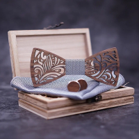 Комплект дървена папионка, бутонели и кърпичка, снимка 1 - Сватбени аксесоари - 44774770