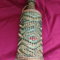 Продавам малка плетена дамаджана, снимка 1 - Антикварни и старинни предмети - 34194643