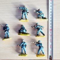 Пластмасови войници пълен лот , снимка 4 - Колекции - 27915900